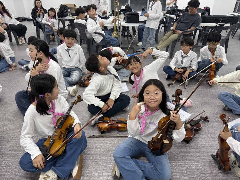 광주 청소년 오케스트라 단원들의 모습
